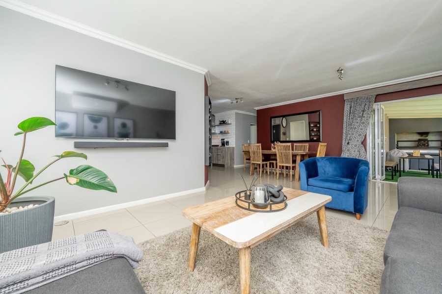 To Let 3 Bedroom Property for Rent in Zonnendal Western Cape